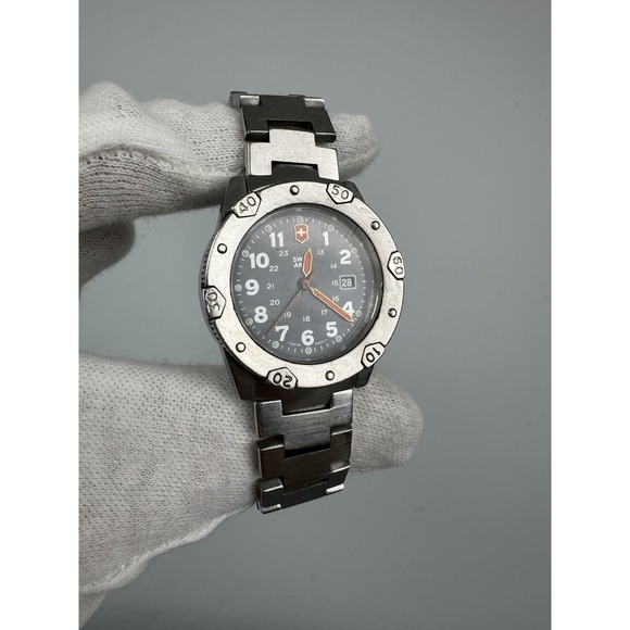 Vintage Victorinox Swiss Army Lancer 200 Quartz Watch Stainless Steel 90s 1990s